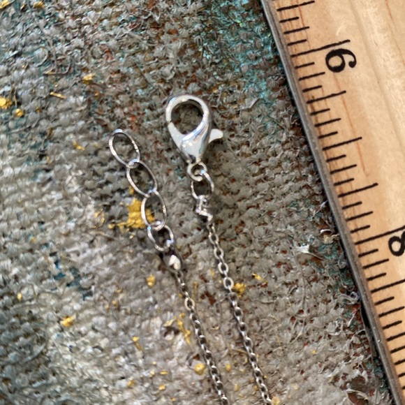 Scull and bones necklace with rhinestones - Picture 4 of 4